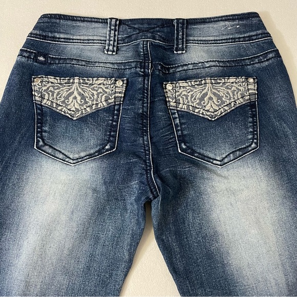 Almost Famous Skinny Ripped Jean - Picture 4 of 10